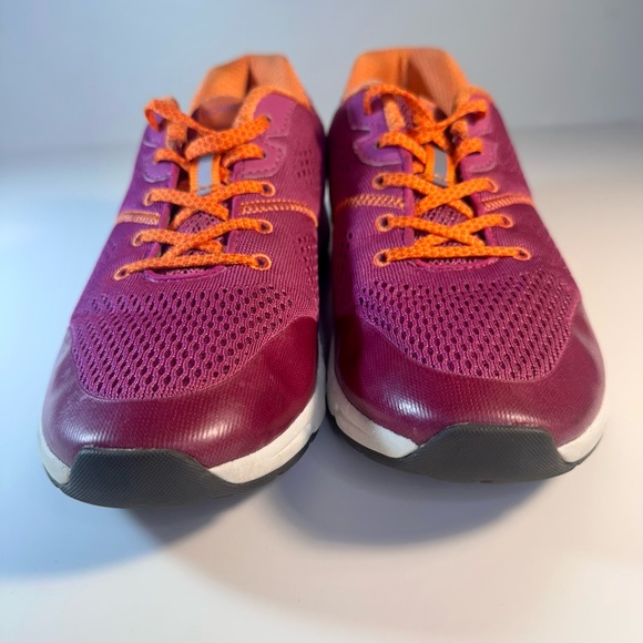 Vionic Women's Purple and Orange Athletic Lace-up Comfort walking shoes  Size 8 - Picture 4 of 8